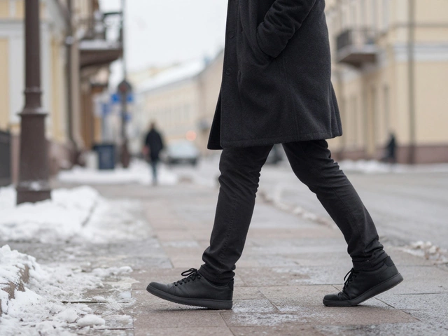 Какой цвет кроссовок подходит под все: лучшие варианты для мужской обуви